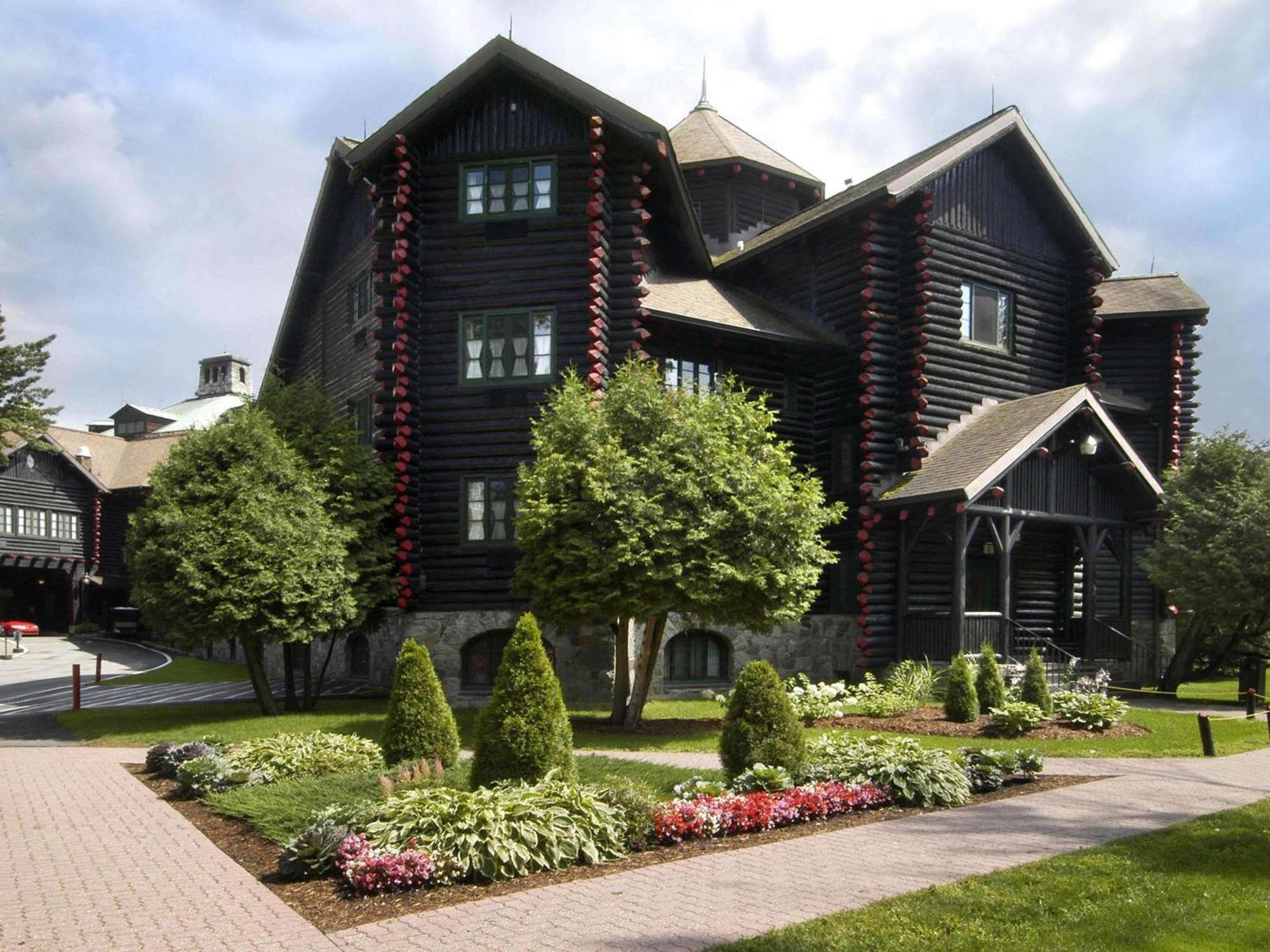 Fairmont Le Chateau Montebello Exterior photo